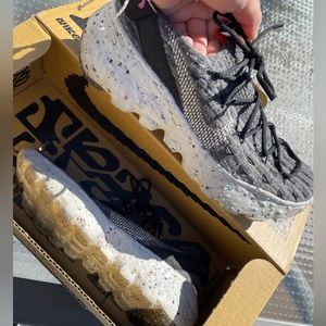 Women’s Nike Space Hippie 04